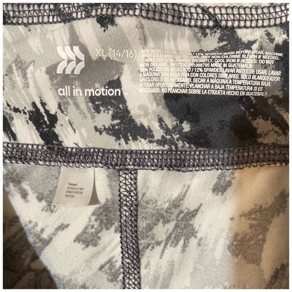 🖤 Girl’s All In Motion Active Wear Capris - Picture 3 of 3